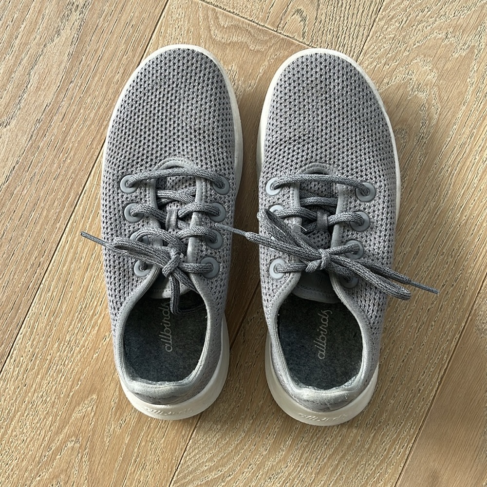 Allbirds Gray Sneakers Modern Low-Top Design